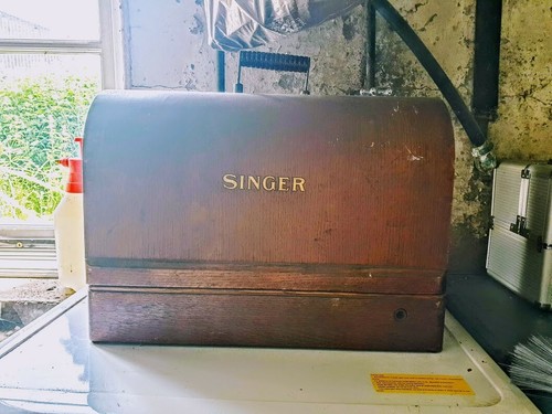 Vintage singer sewing machine - sewing,