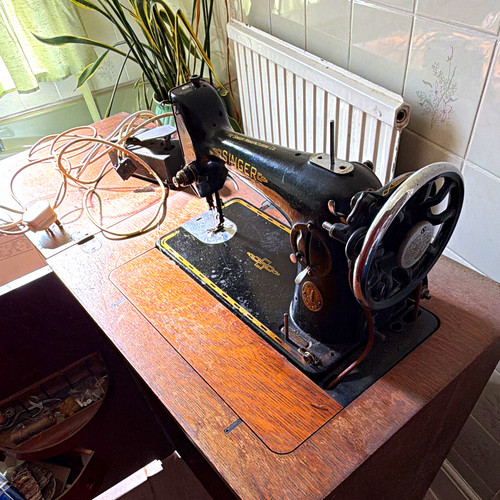 Singer sewing machine - singer, 99